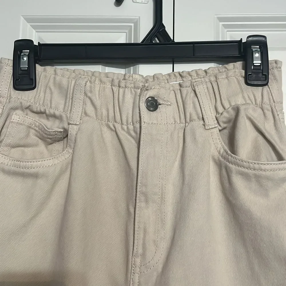 H & M Elastic Scrunch Waist Beige Denim Mom Jeans Pants Women's 4